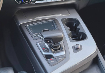 Подержанный автомобиль Audi Q7 2016 года (19 фото)
