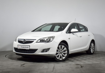 Подержанный автомобиль Opel Astra Hatchback 2011 года (1 фото)