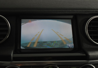 Подержанный автомобиль Land Rover Discovery 2010 года (17 фото)