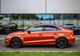 Подержанный автомобиль Audi A3 Sedan 2017 года (8 фото)