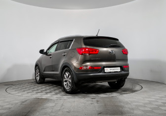 Подержанный автомобиль Kia Sportage 2015 года (7 фото)