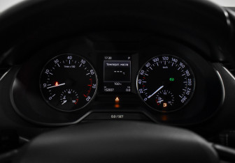 Подержанный автомобиль Skoda Octavia Liftback 2016 года (19 фото)