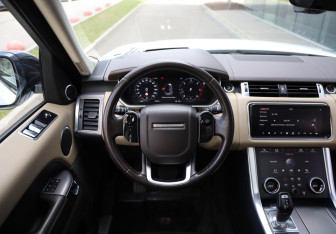 Подержанный автомобиль Land Rover Range Rover Sport 2018 года (9 фото)