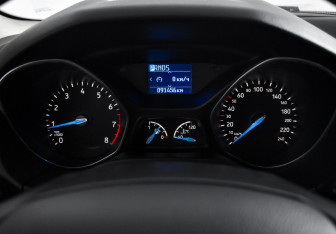 Подержанный автомобиль Ford Focus Hatchback 2017 года (18 фото)