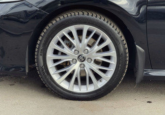 Подержанный автомобиль Toyota Camry Sedan 2019 года (7 фото)