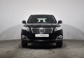 Подержанный автомобиль Toyota RAV4 2011 года (2 фото)