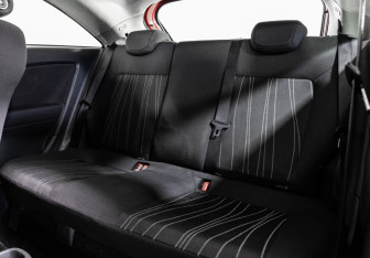 Подержанный автомобиль Opel Corsa 2007 года (14 фото)