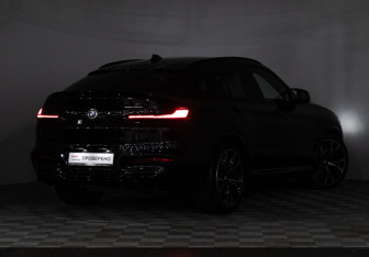 Подержанный автомобиль BMW X4 M 2019 года (34 фото)