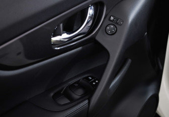 Подержанный автомобиль Nissan X-Trail 2021 года (13 фото)