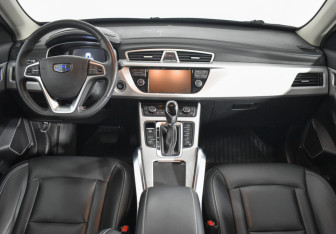 Подержанный автомобиль Geely Atlas 2018 года (13 фото)