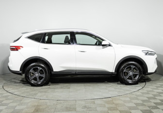 Подержанный автомобиль Haval F7 2024 года (4 фото)