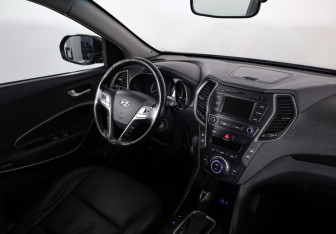 Подержанный автомобиль Hyundai Santa Fe 2016 года (9 фото)