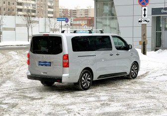 Подержанный автомобиль Citroen SpaceTourer 2018 года (4 фото)