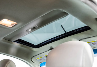 Подержанный автомобиль Infiniti FX 2004 года (17 фото)