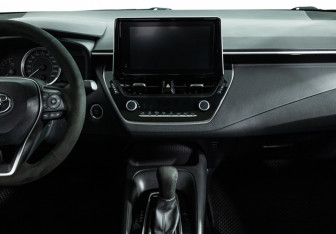 Подержанный автомобиль Toyota Corolla Sedan 2022 года (14 фото)