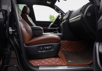 Подержанный автомобиль Toyota Land Cruiser Suv 2020 года (29 фото)
