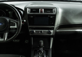 Подержанный автомобиль Subaru Outback Wagon 2016 года (14 фото)
