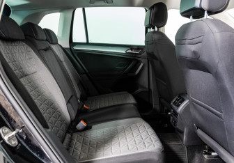 Подержанный автомобиль Volkswagen Tiguan 2020 года (22 фото)