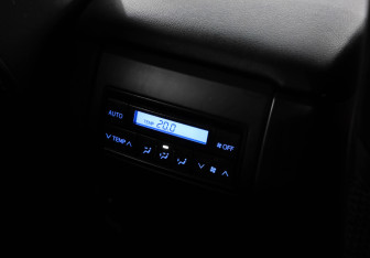 Подержанный автомобиль Toyota Land Cruiser Prado 2020 года (12 фото)