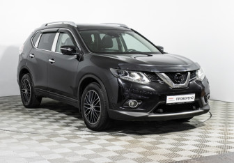 Подержанный автомобиль Nissan X-Trail 2017 года (3 фото)