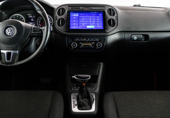Подержанный автомобиль Volkswagen Tiguan 2013 года (13 фото)
