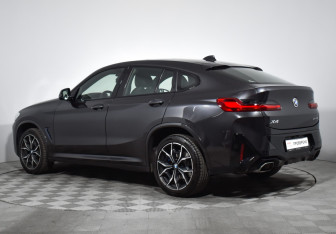 Подержанный автомобиль BMW X4 2021 года (7 фото)