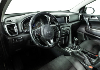 Подержанный автомобиль Kia Sportage 2018 года (11 фото)