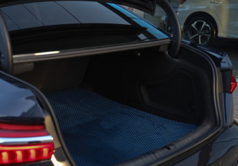 Подержанный автомобиль Audi A6 Sedan 2021 года (21 фото)