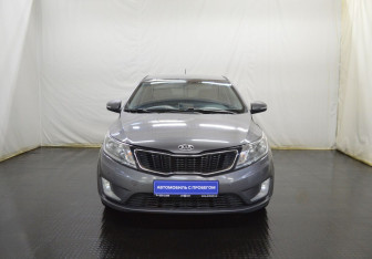 Подержанный автомобиль Kia Rio Hatchback 2014 года (2 фото)