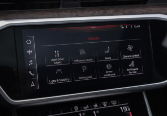 Подержанный автомобиль Audi A7 2019 года (23 фото)