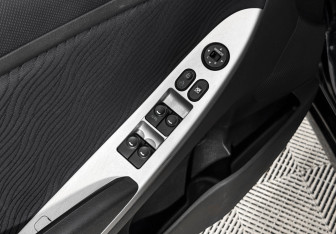 Подержанный автомобиль Hyundai Solaris Sedan 2013 года (10 фото)