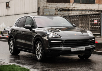 Подержанный автомобиль Porsche Cayenne 2020 года (5 фото)
