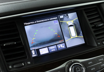 Подержанный автомобиль Infiniti QX80 2018 года (19 фото)