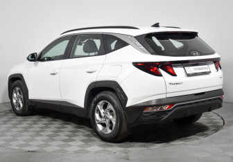 Подержанный автомобиль Hyundai Tucson 2023 года (7 фото)