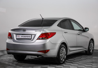Подержанный автомобиль Hyundai Solaris Sedan 2015 года (5 фото)
