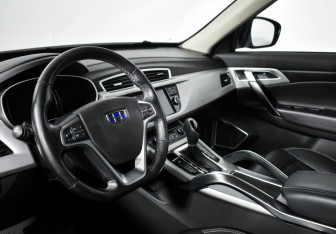 Подержанный автомобиль Geely Atlas 2018 года (9 фото)