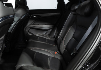 Подержанный автомобиль Geely Tugella 2023 года (10 фото)