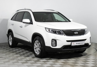 Подержанный автомобиль Kia Sorento 2015 года (3 фото)