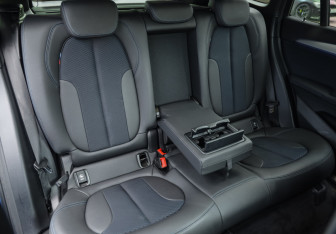 Подержанный автомобиль BMW X1 2020 года (28 фото)