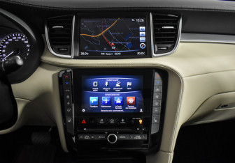 Подержанный автомобиль Infiniti QX50 2019 года (17 фото)