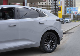 Подержанный автомобиль Changan UNI-K 2023 года (7 фото)