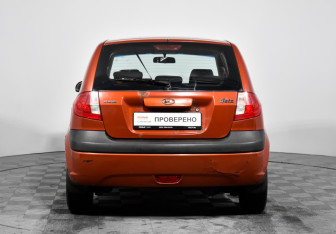 Подержанный автомобиль Hyundai Getz 2006 года (6 фото)