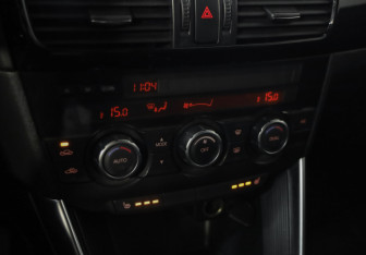 Подержанный автомобиль Mazda CX-5 2012 года (16 фото)