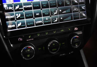 Подержанный автомобиль Skoda Octavia Liftback 2016 года (17 фото)