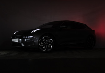 Подержанный автомобиль Zeekr 001 2022 года (35 фото)