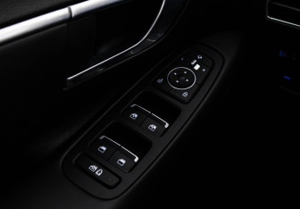 Подержанный автомобиль Hyundai Sonata 2020 года (17 фото)