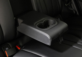 Подержанный автомобиль Omoda C5 2023 года (23 фото)