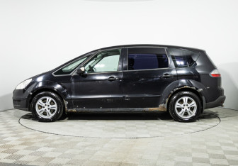 Подержанный автомобиль Ford S-MAX 2006 года (8 фото)