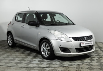 Подержанный автомобиль Suzuki Swift Hatchback 2011 года (3 фото)