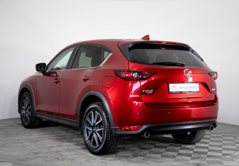 Подержанный автомобиль Mazda CX-5 2017 года (7 фото)